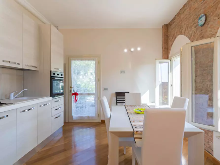 Immagine 5 di Trilocale in vendita  in Via Adelasia a Alassio