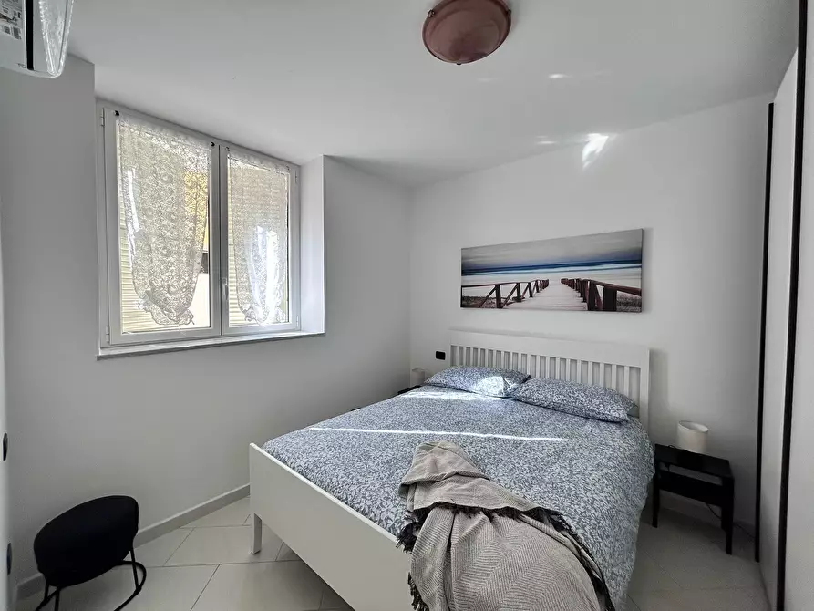 Immagine 10 di Bilocale in vendita  in Via Roma 48 a Alassio