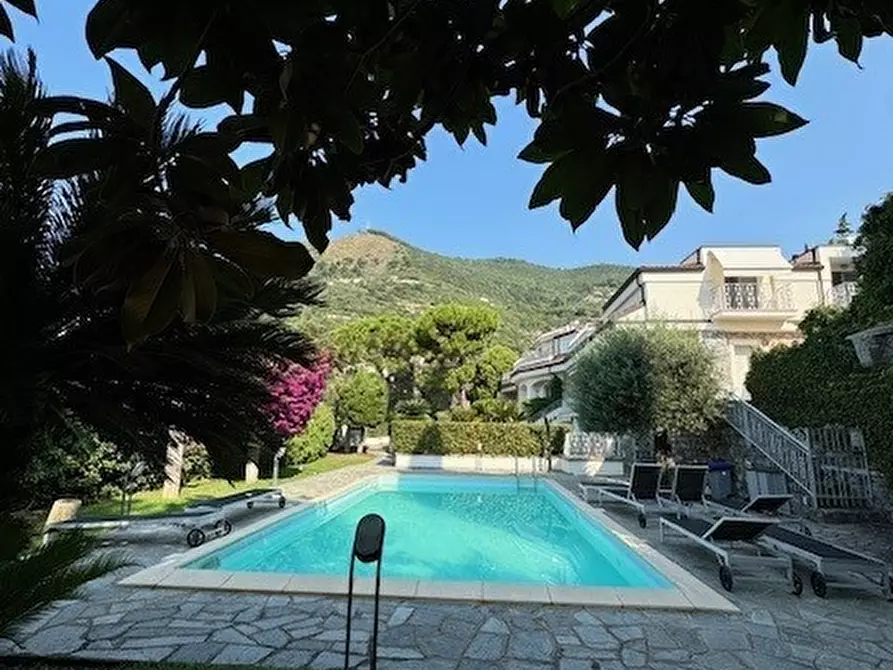 Immagine 77 di Villa in vendita  in Via Adelasia 139 a Alassio