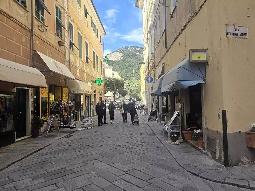 Immagine 31 di Trilocale in vendita  in Via Tommaso Pertica 52 a Finale Ligure
