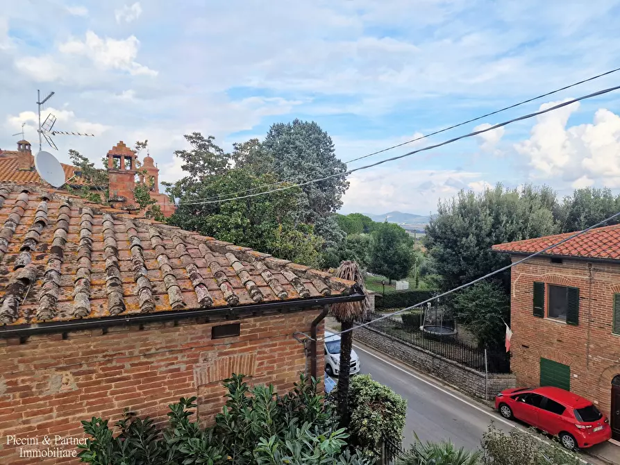 Immagine 11 di Pentalocale in vendita  in Via dei Partigiani 57 a Castiglione Del Lago