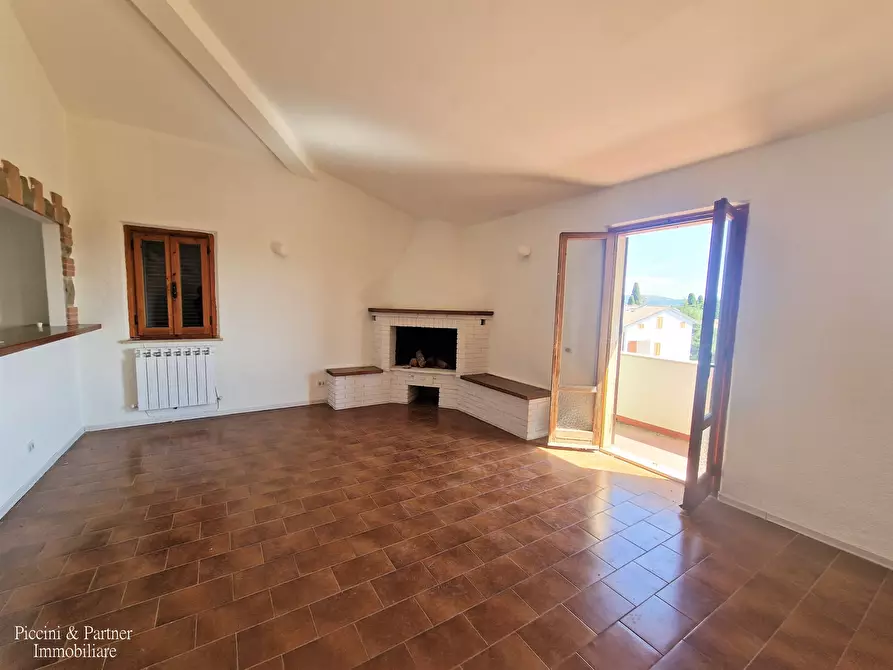 Immagine 5 di Pentalocale in vendita  in Via della Martinella 9A a Passignano Sul Trasimeno