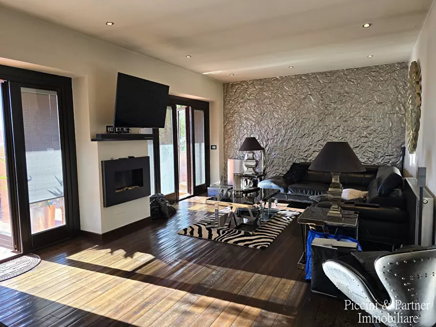 Immagine 34 di Villa in vendita  in Via dei Romani a Magione