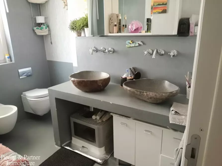 Immagine 21 di Attico in vendita  in Viale XX Settembre 5 a Carrara