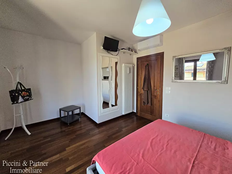 Immagine 39 di Casa bifamiliare in vendita  in Via Panicarola 17 a Castiglione Del Lago