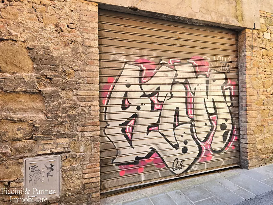 Immagine 61 di Pentalocale in vendita  in Via Imbriani 38 a Perugia