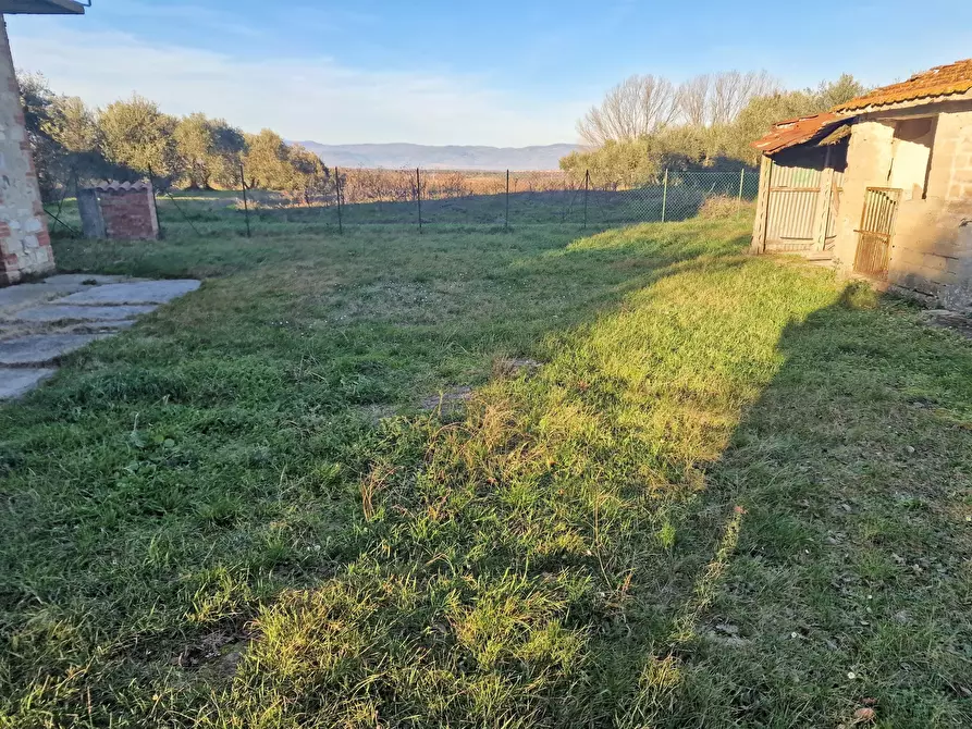 Immagine 47 di Casa bifamiliare in vendita  in Via San Biagio a Castiglione Del Lago
