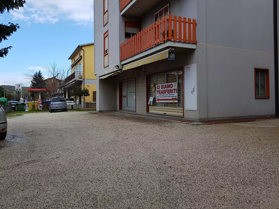 Immagine 1 di Locale commerciale in vendita  in Via Ponte Nestore a Marsciano