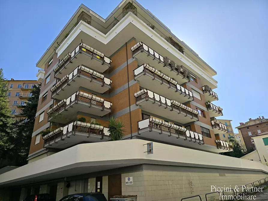 Immagine 50 di Pentalocale in vendita  in Via Bramante 22 a Perugia