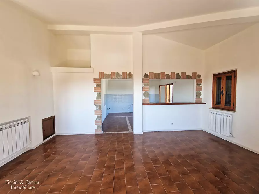 Immagine 9 di Pentalocale in vendita  in Via della Martinella 9A a Passignano Sul Trasimeno