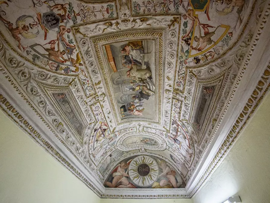 Immagine 27 di Pentalocale in vendita  in Via Franceschini 10 a Volterra