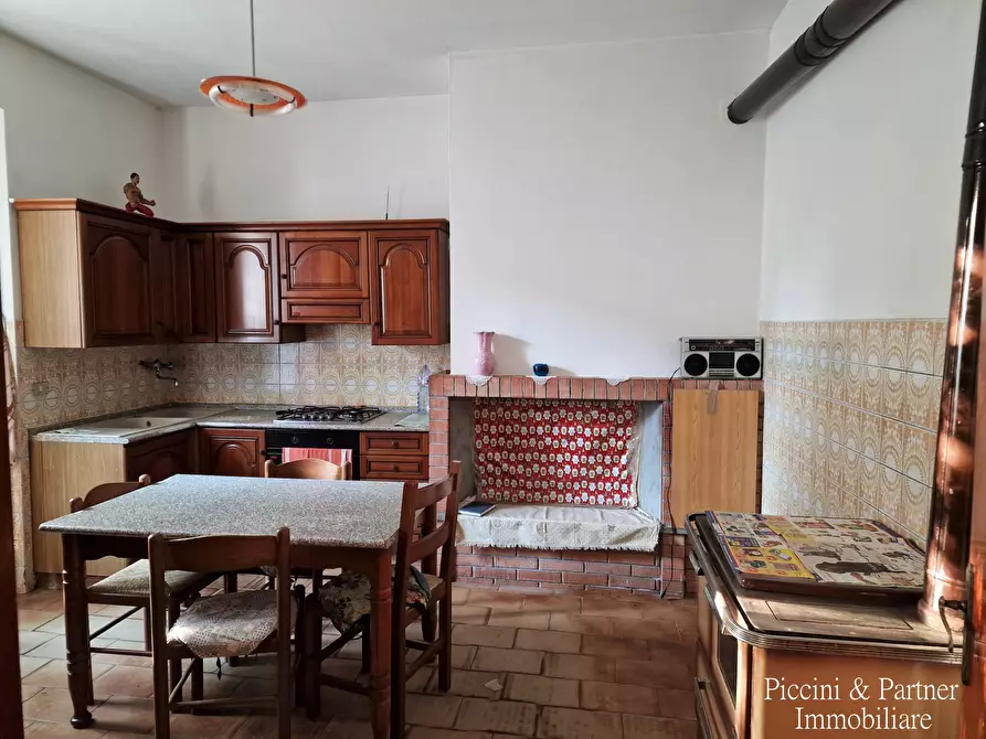 Immagine 6 di Casa indipendente in vendita  in Via Anguillara 30 a Castiglione Del Lago