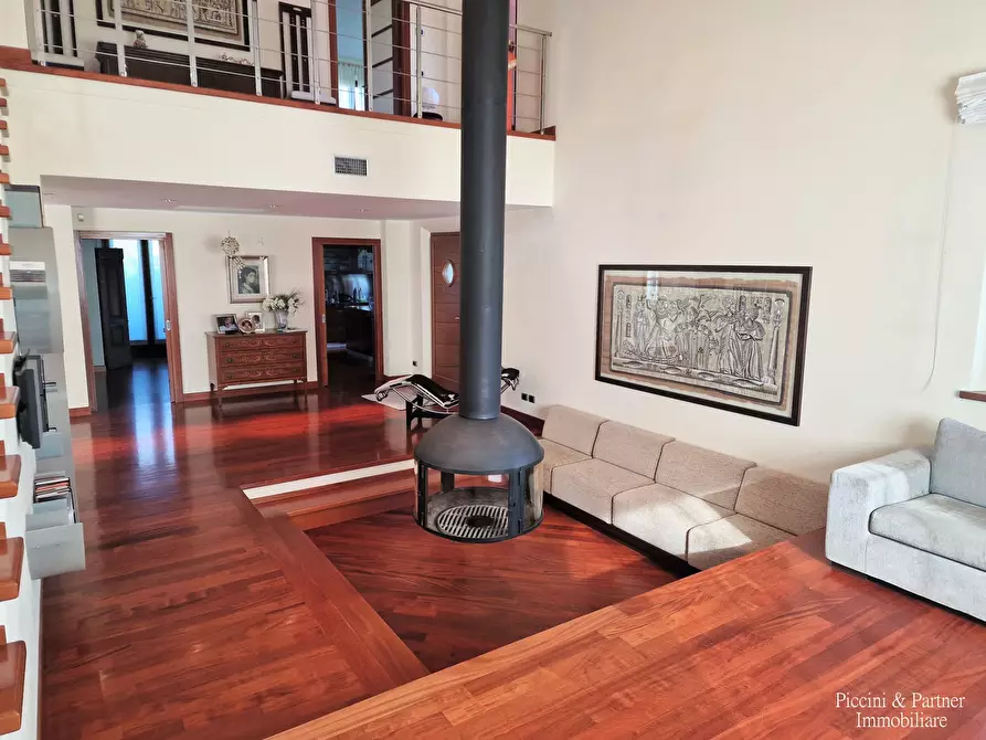 Immagine 44 di Villa in vendita  in Località Ferretto 48 a Castiglione Del Lago