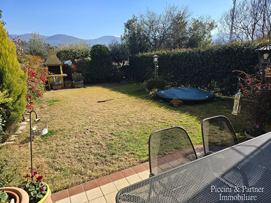 Immagine 16 di Villetta a schiera in vendita  in Via Macedonio Melloni a Spoleto