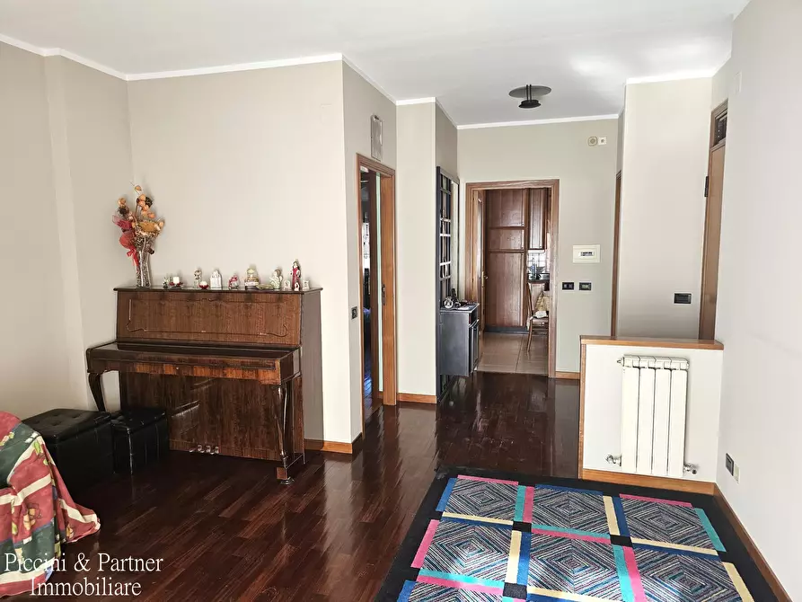 Immagine 5 di Pentalocale in vendita  in Via Ardigò a Perugia