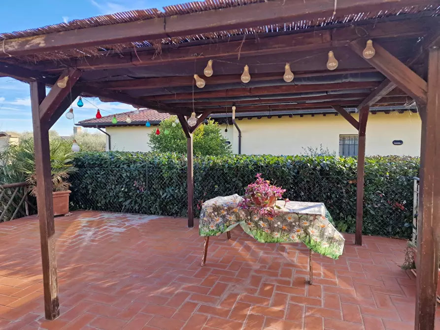 Immagine 7 di Casa bifamiliare in vendita  in Via Milano a Castiglione Del Lago