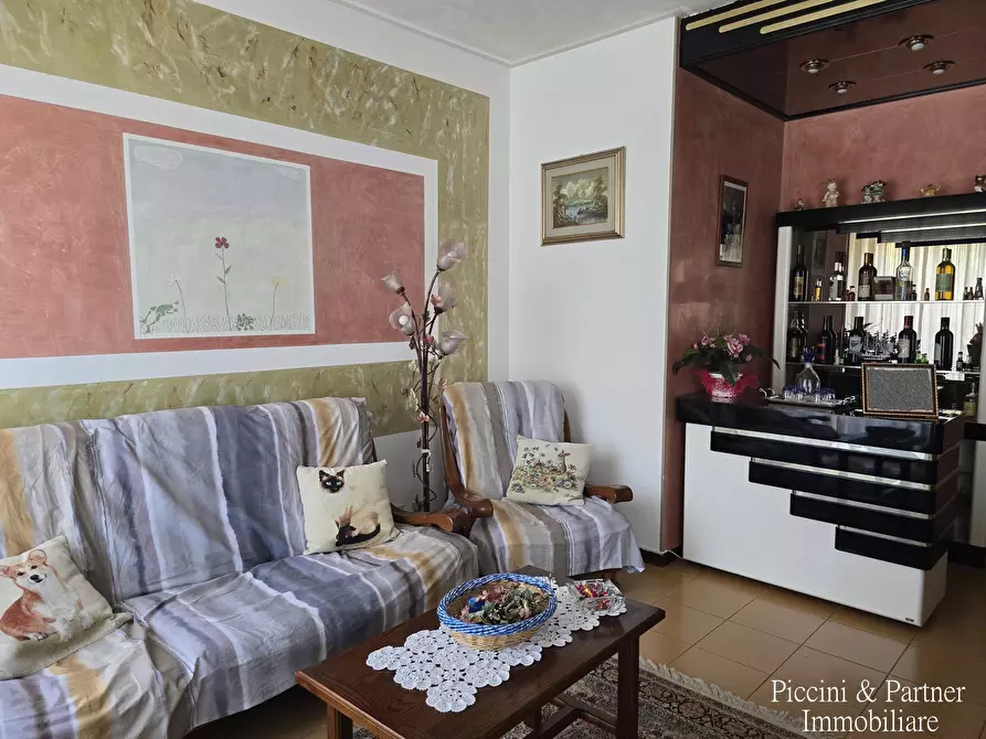 Immagine 11 di Pentalocale in vendita  in Via Italia a Torrita Di Siena