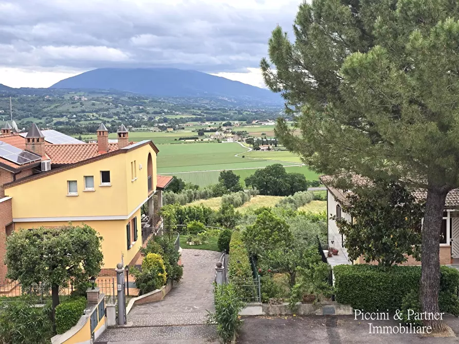 Immagine 20 di Quadrilocale in vendita  in Strada Ponte Mollo a Perugia