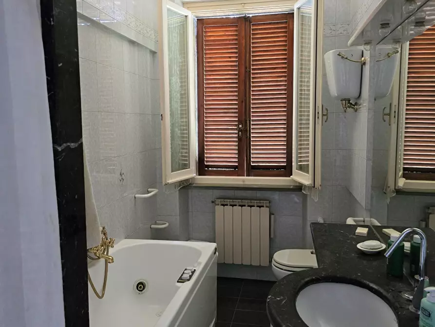 Immagine 38 di Pentalocale in vendita  in Via Orvieto 2 a Perugia