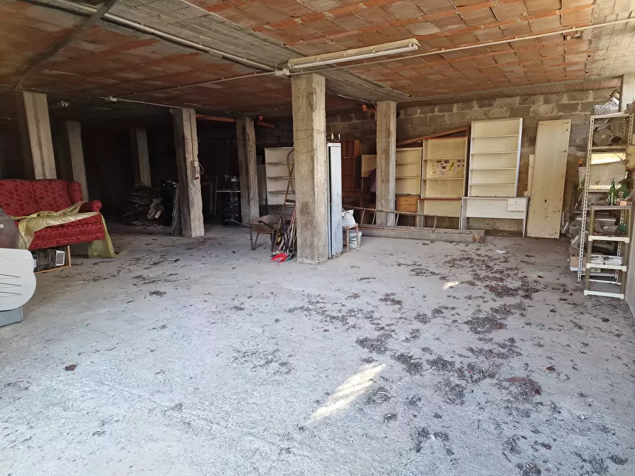 Immagine 48 di Villa in vendita  in Viale Perugia 37 a Castiglione Del Lago