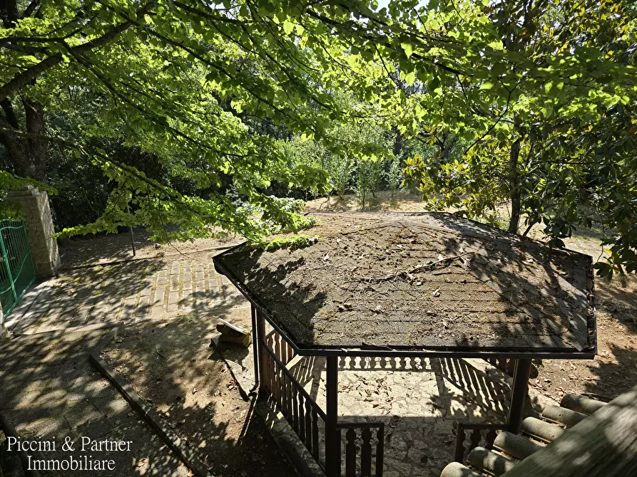 Immagine 31 di Baita in vendita  in Via dei Cespugli 10 a Passignano Sul Trasimeno