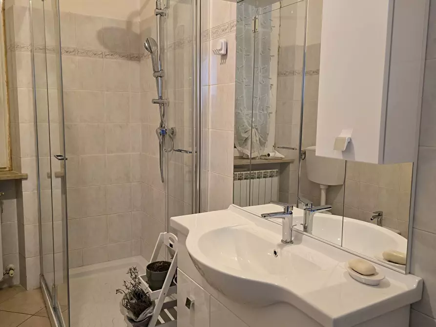 Immagine 27 di Quadrilocale in vendita  in Via George Byron 59 a Tuoro Sul Trasimeno