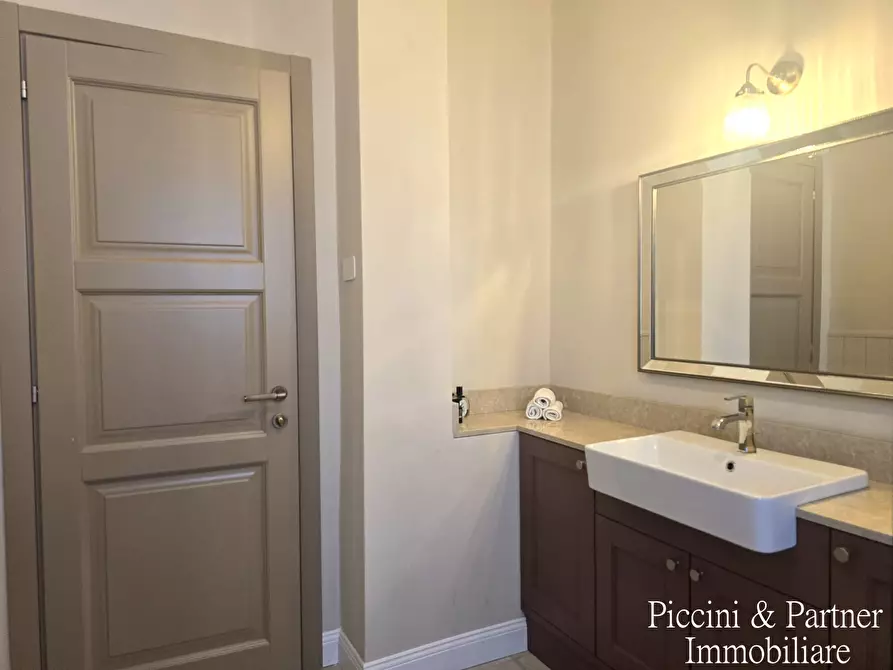 Immagine 41 di Villa in vendita  in Località Castagni 2 a Castiglione Del Lago