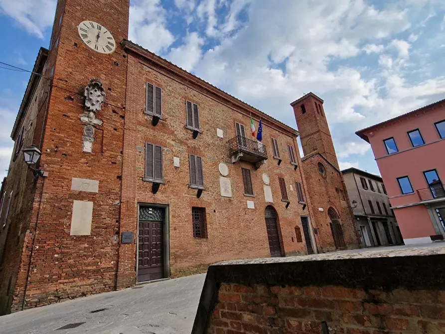 Immagine 37 di Trilocale in vendita  in Via Camillo Benso Conte di Cavour 73 a Torrita Di Siena