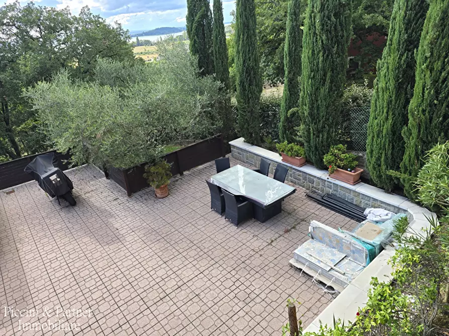 Immagine 42 di Villa in vendita  in Via dei Romani a Magione