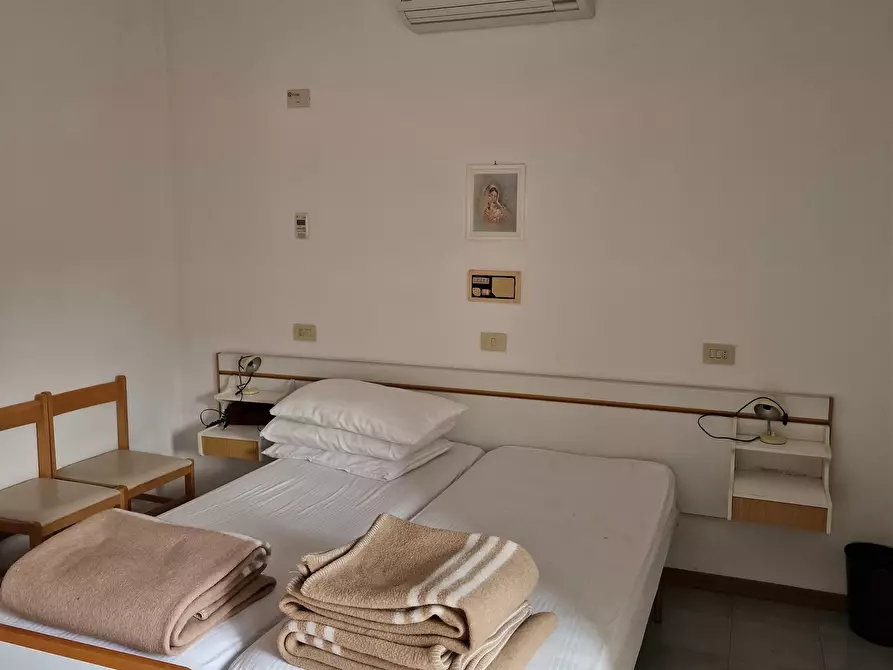 Immagine 22 di Albergo/B&B/Residence in vendita  in Via Po a Chianciano Terme