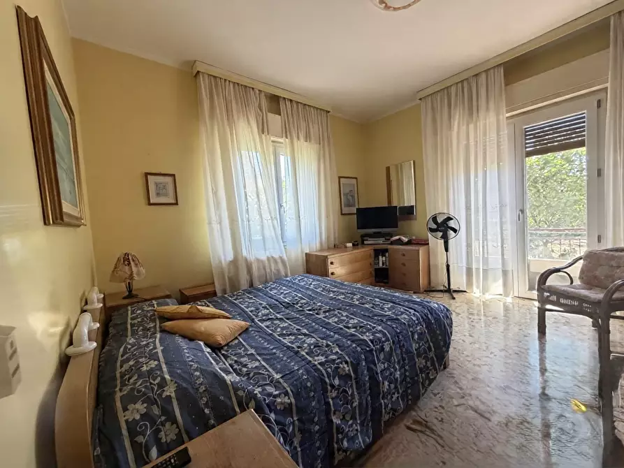 Immagine 11 di Trilocale in vendita  in Via Paolo Borsellino 9 a Diano Castello