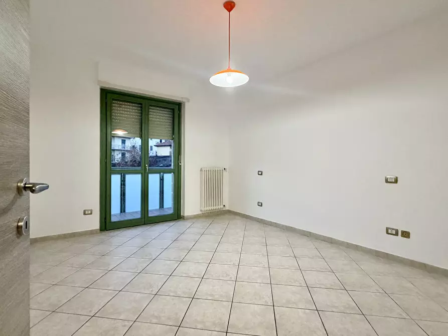 Immagine 11 di Quadrilocale in vendita  in Via S.Pio da Pietrelcina 16 a Imperia