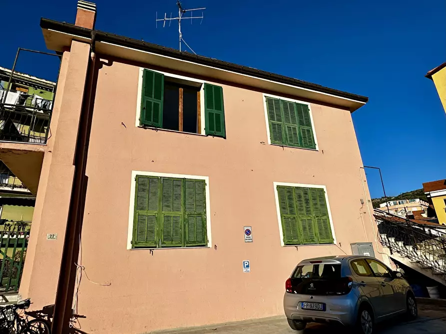Immagine 6 di Casa bifamiliare in vendita  in via Andreoli 20 a Imperia