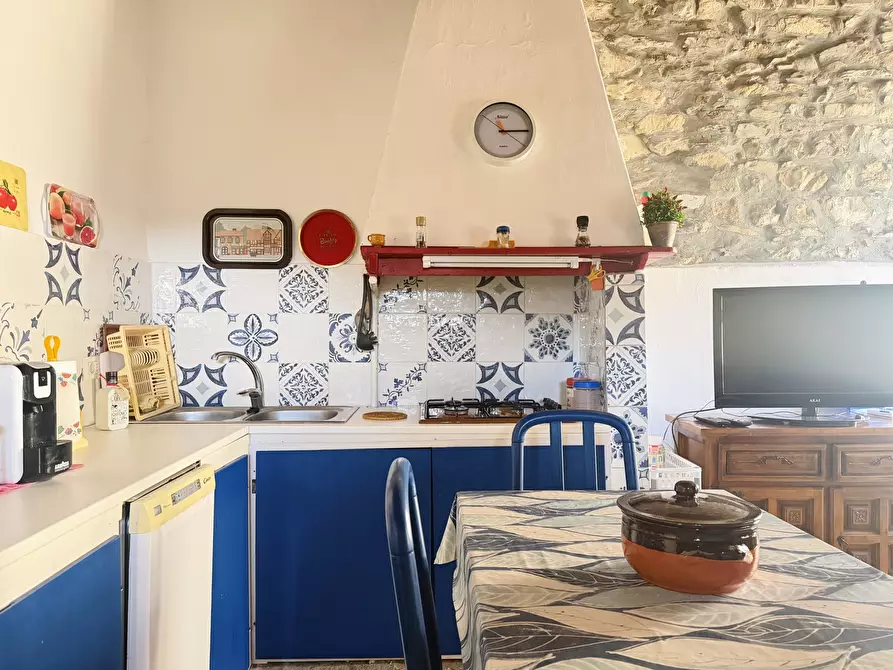 Immagine 11 di Porzione di casa in vendita  in Via Partigiani a Diano San Pietro