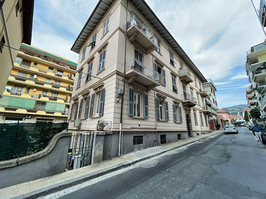 Immagine 30 di Quadrilocale in vendita  in Via Generale A. Lamarmora 221 a San Remo