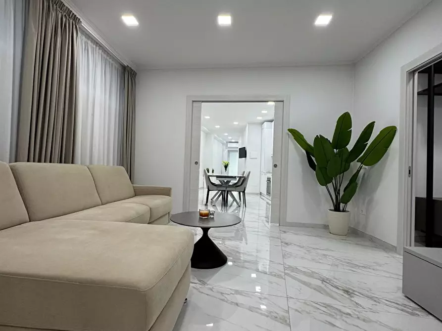 Immagine 5 di Appartamento in vendita  in Corso Orazio Raimondo 109 a San Remo