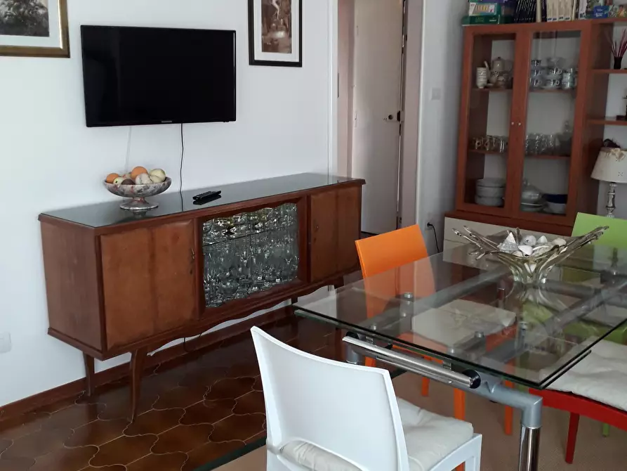 Immagine 16 di Quadrilocale in affitto  a Pietrasanta