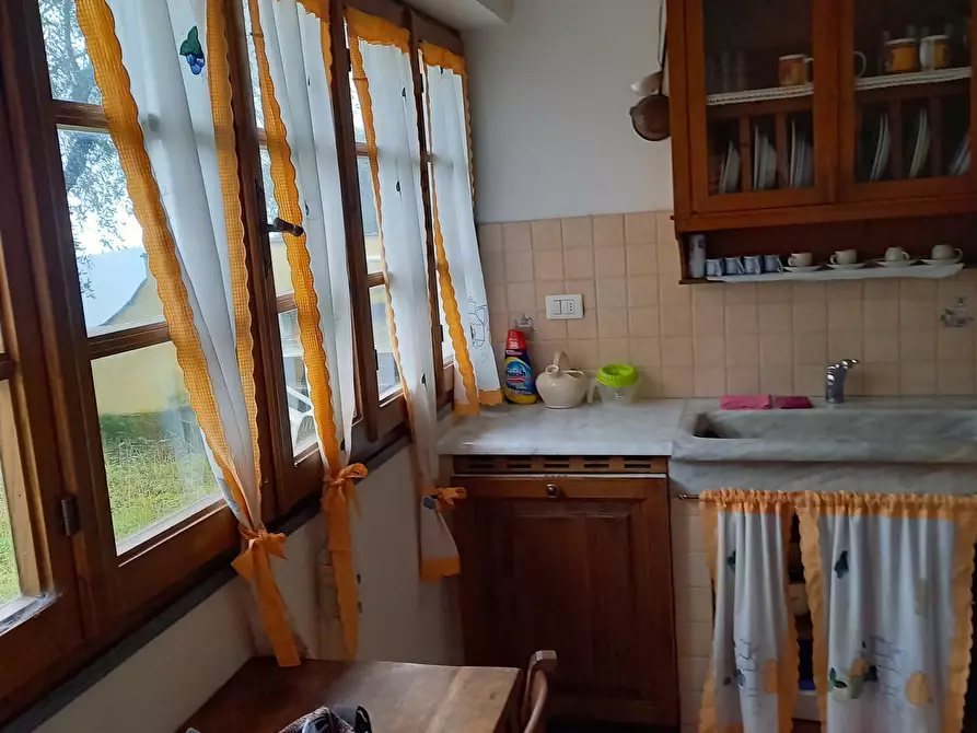 Immagine 3 di Porzione di casa in affitto  a Camaiore