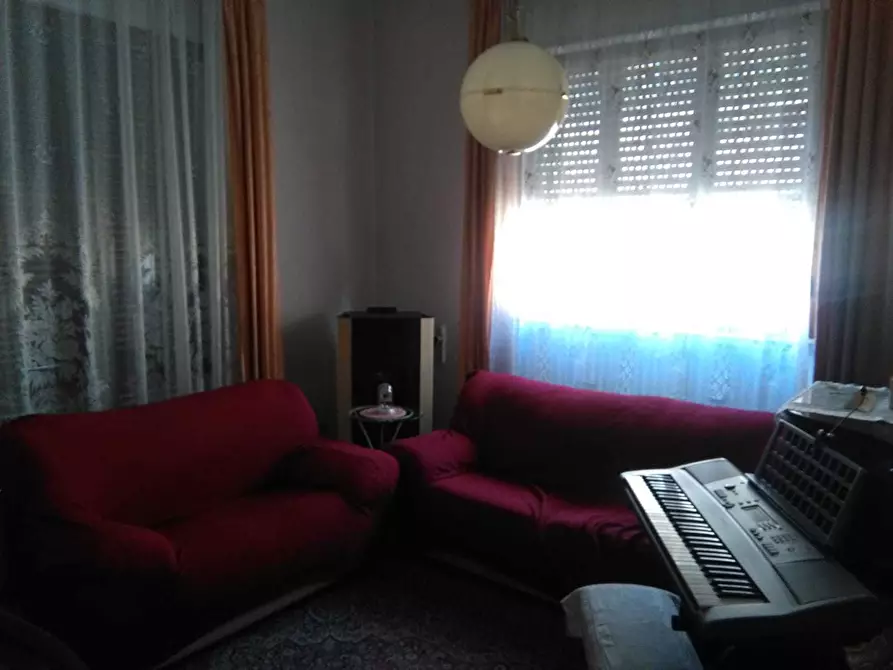 Immagine 6 di Porzione di casa in vendita  a Camaiore