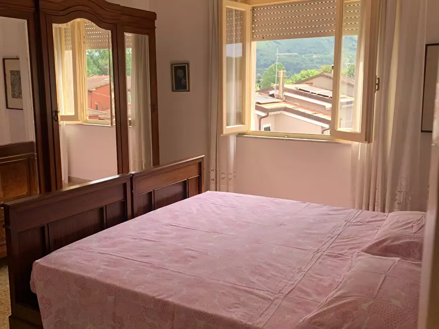 Immagine 35 di Porzione di casa in vendita  a Camaiore