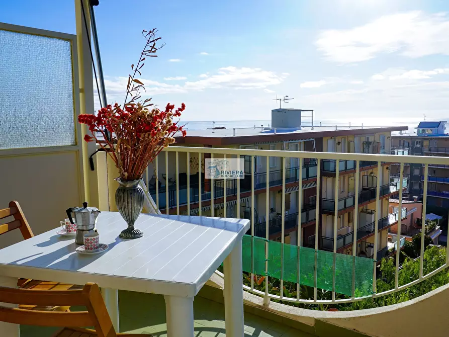 Immagine 30 di Bilocale in vendita  in Via Aurelia Ponente 102 Bis a Santo Stefano Al Mare