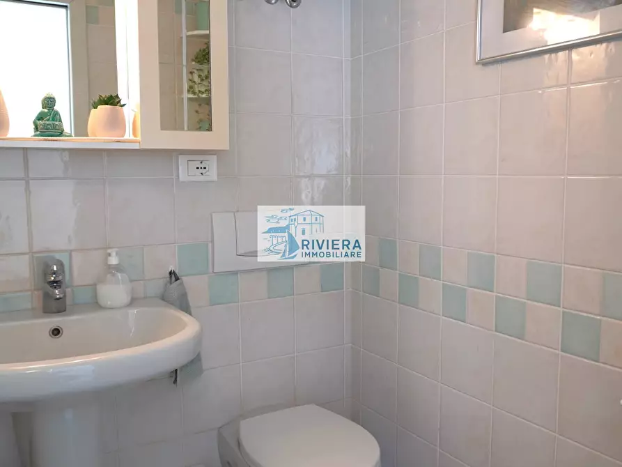 Immagine 35 di Bilocale in vendita  in Via Gianni Cozzi 1 a Santo Stefano Al Mare