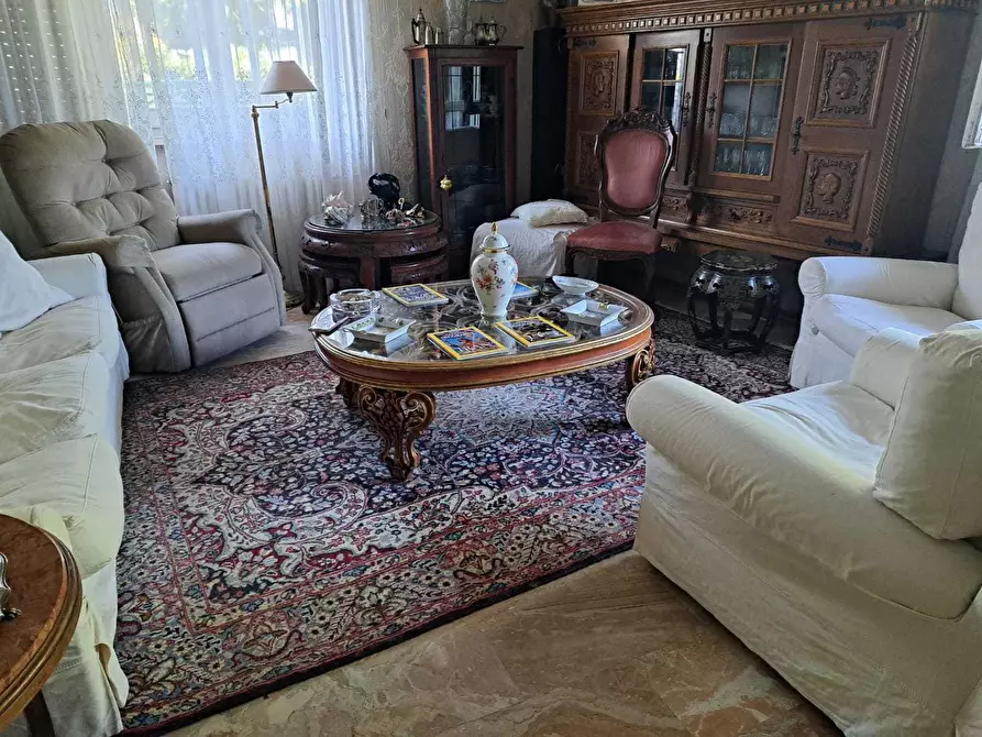 Immagine 2 di Villa in vendita  a Lanciano