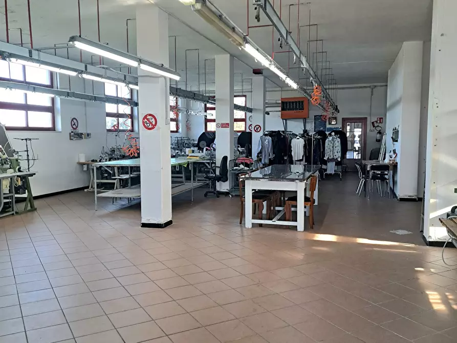 Immagine 2 di Attività artigianale in affitto  in SS538 a Orsogna