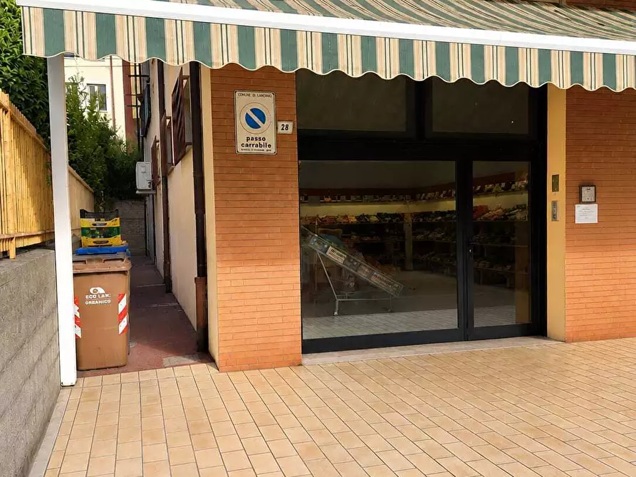 Immagine 3 di Locale commerciale in affitto  in Via Martiri VI Ott. 26 a Lanciano