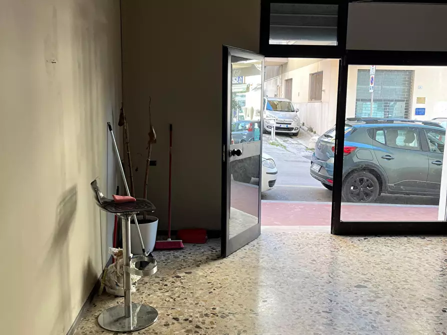 Immagine 6 di Locale commerciale in affitto  in via milano 48 a Lanciano