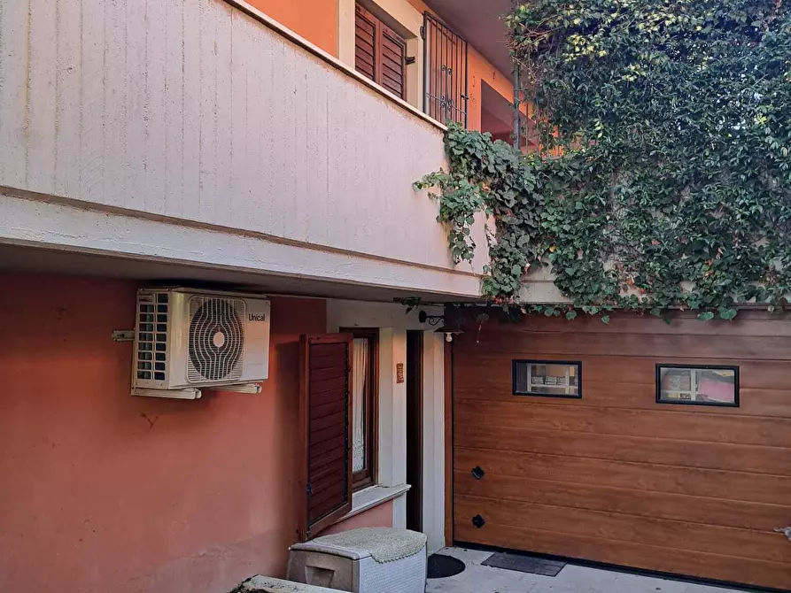 Immagine 40 di Villa in vendita  in Via del Mare 200 a Lanciano
