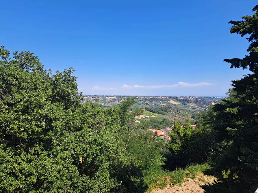 Immagine 13 di Villa in vendita  a Lanciano