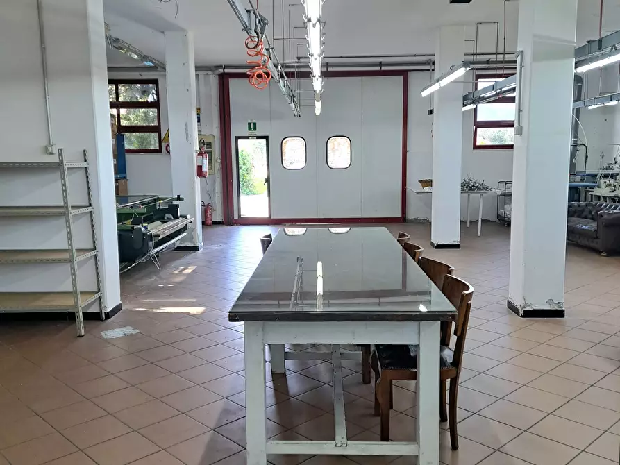 Immagine 12 di Attività artigianale in affitto  in SS538 a Orsogna