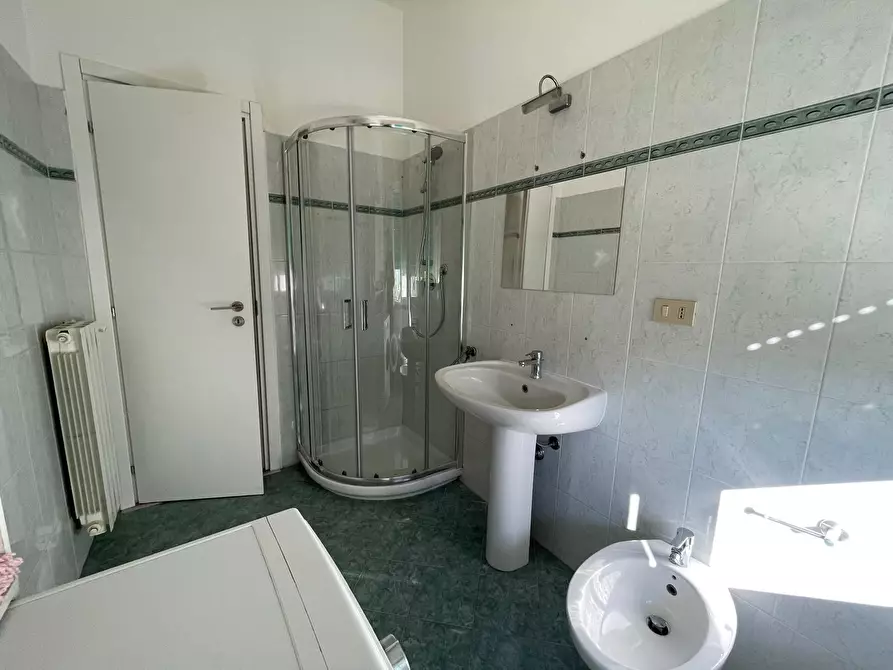 Immagine 11 di Trilocale in vendita  in Via Cesare Battisti a Cecina